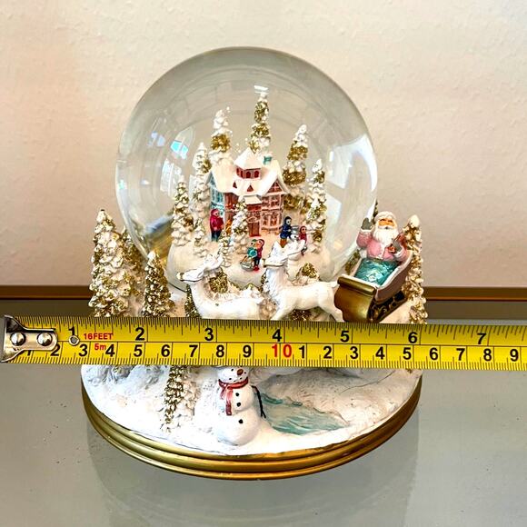 Martha Stewart Musical Santa Christmas Village Water Snow Globe NEW - Picture 10 of 16